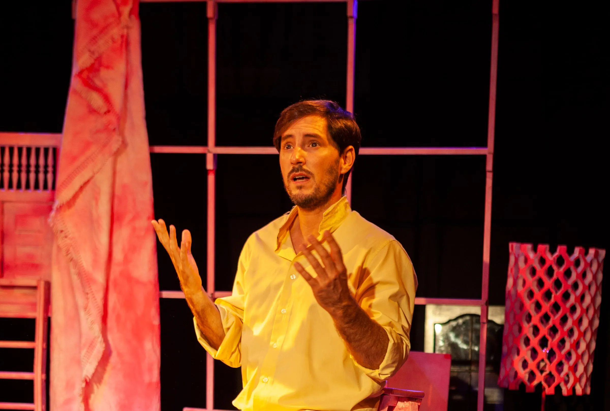 Bernardo Rivera interpreta a Alejandro en «Negra Sombra»