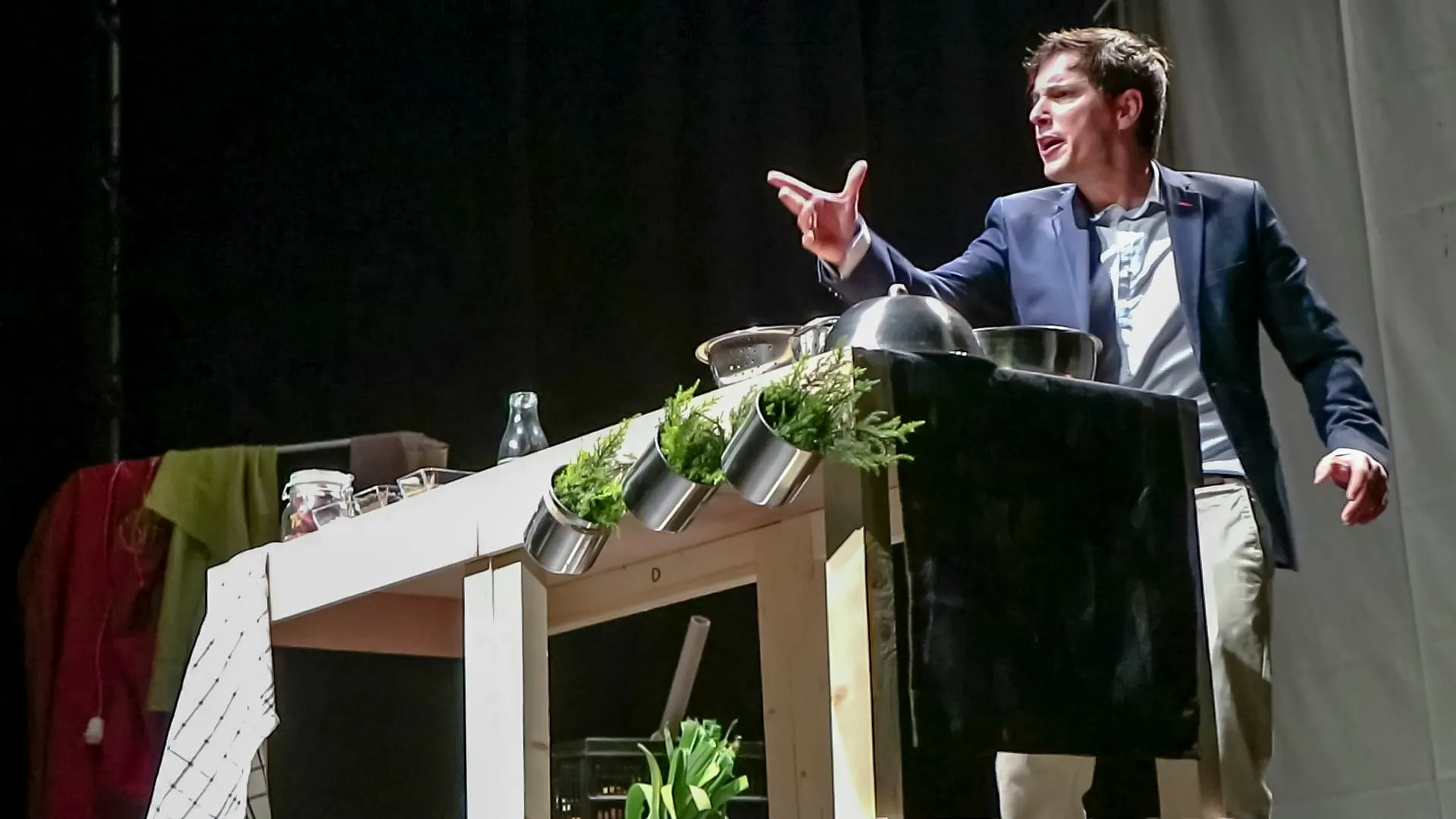 Bernardo Rivera como el sevillano José Carlos Belmonte en «El curso de tu vida»