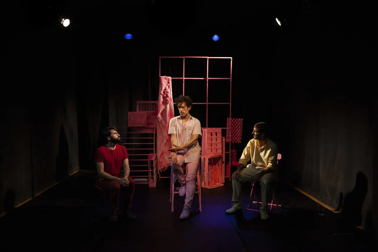 Nacho, Mario y Alejandro en «Negra Sombra», Cía. Qué jArte!